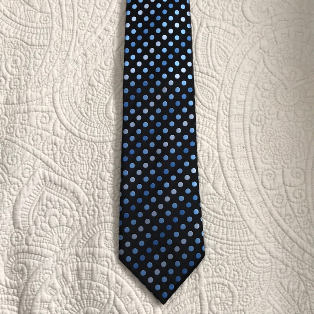 BCBG tie